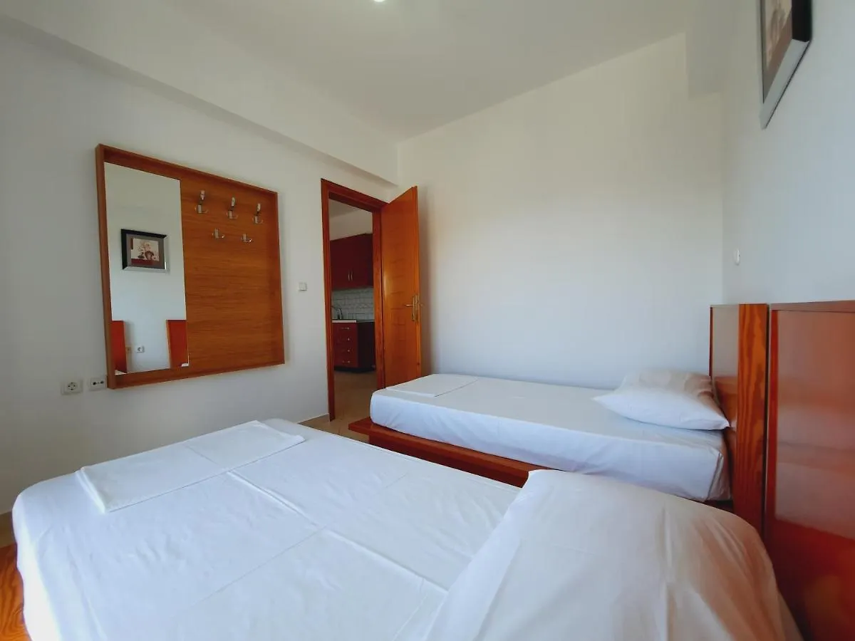 Amarildo Apartments Himarë