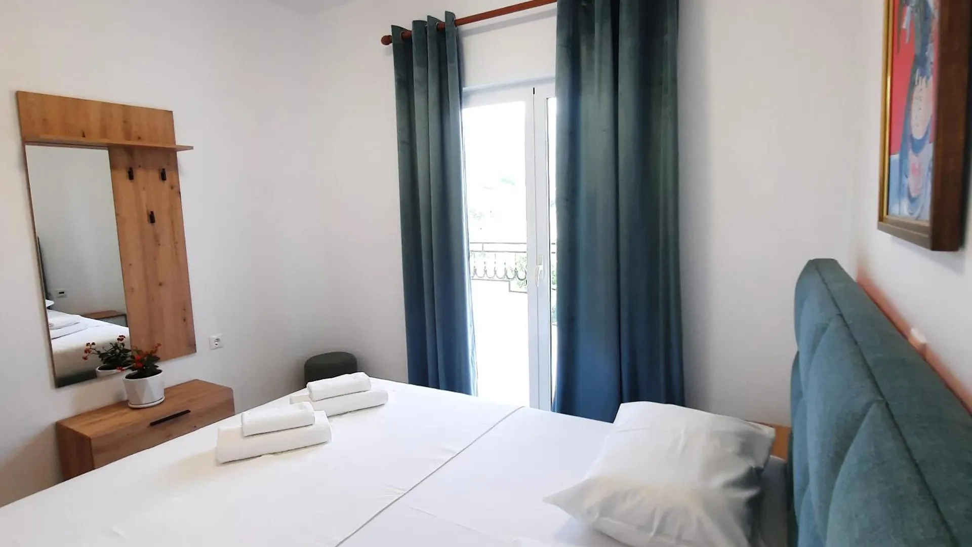 Amarildo Hotel Himare 0*,